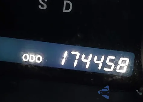 2012 Toyota Highlander Se V6 z USA, uszkodzony, nr VIN 5TDBK3EH5CS094445